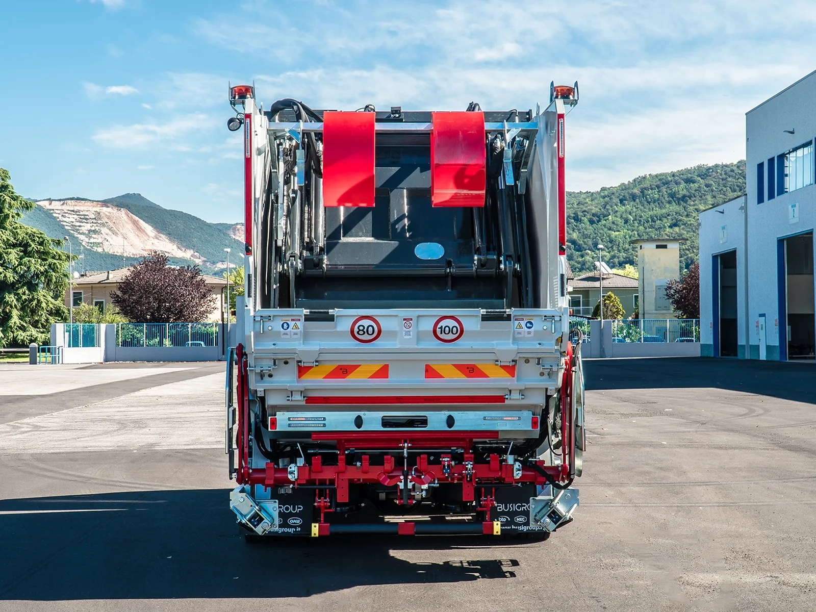 QUICK – pohled z boku, žluté provedení IVECO